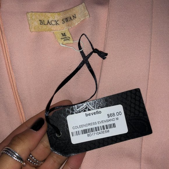 Bevello Boutique - Black Swan: Coleen Dress - Picture 3 of 4
